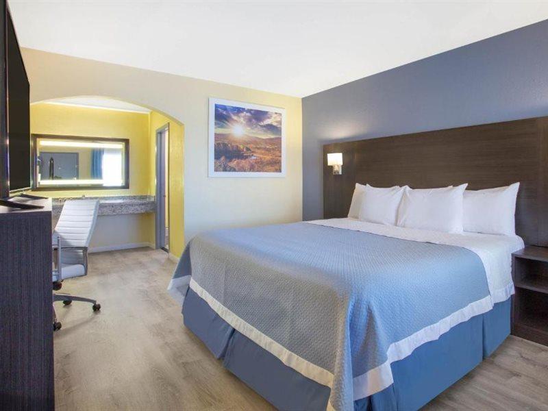 Days Inn By Wyndham Airport - Фінікс Екстер'єр фото
