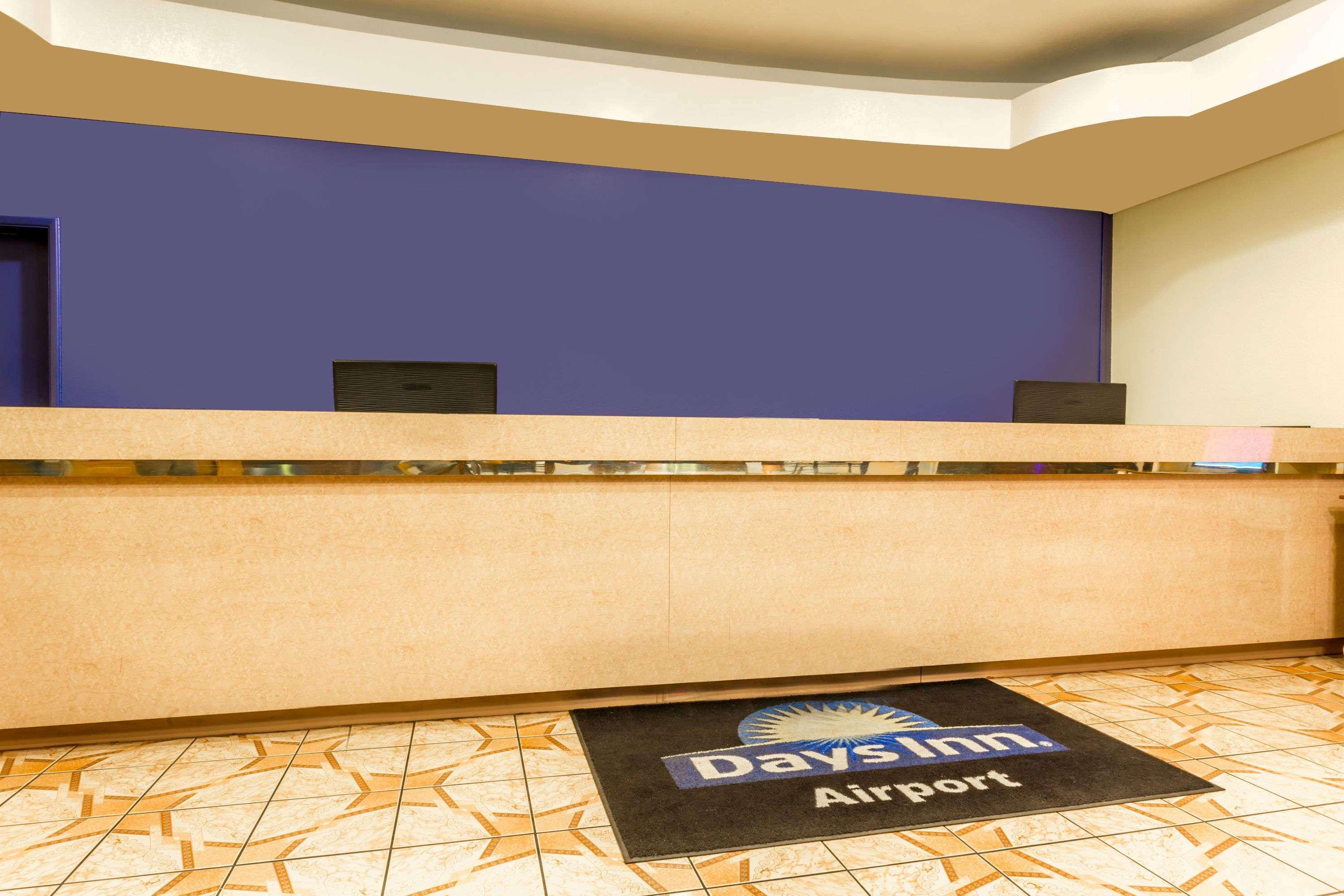 Days Inn By Wyndham Airport - Фінікс Екстер'єр фото