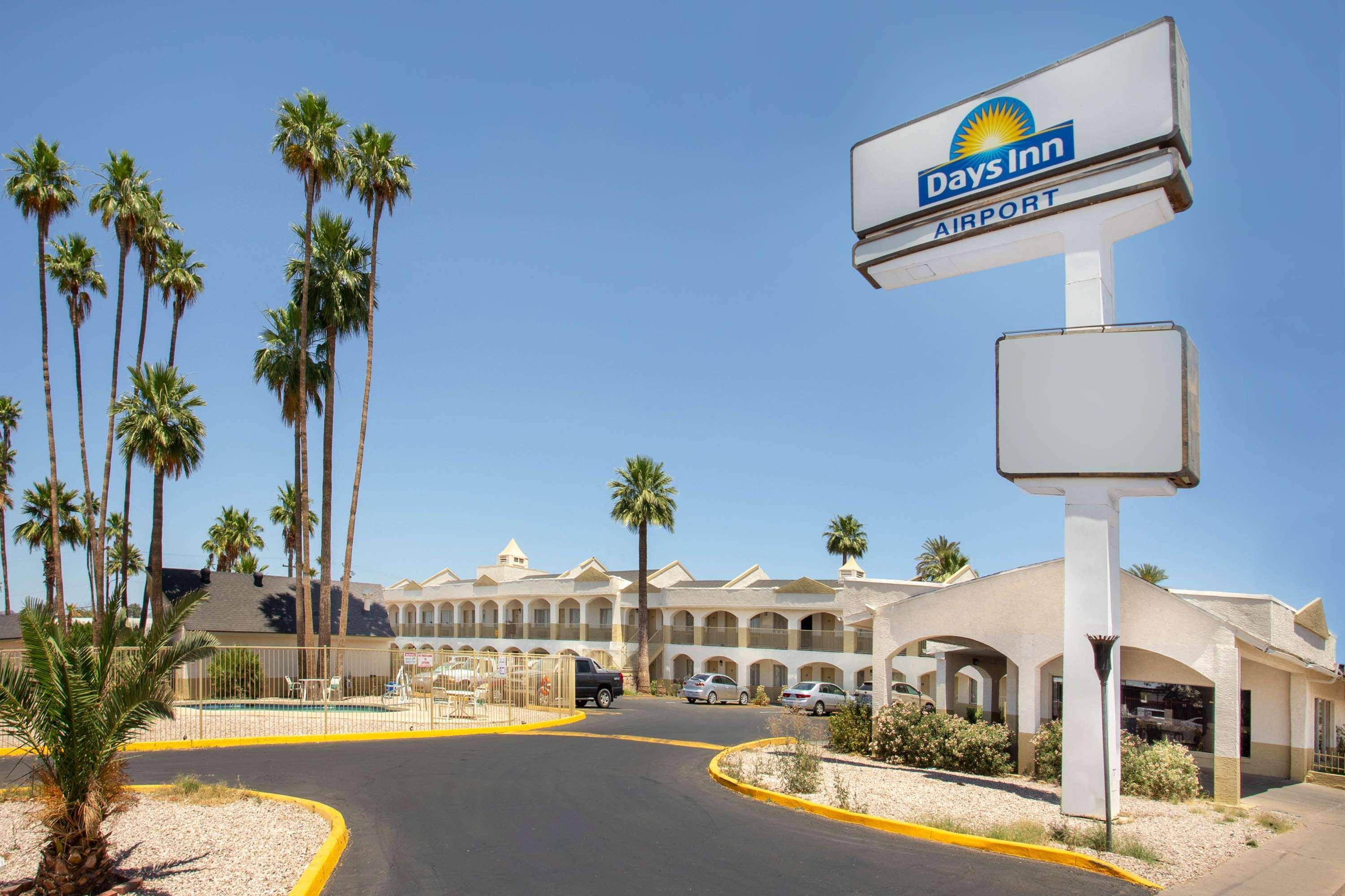 Days Inn By Wyndham Airport - Фінікс Екстер'єр фото