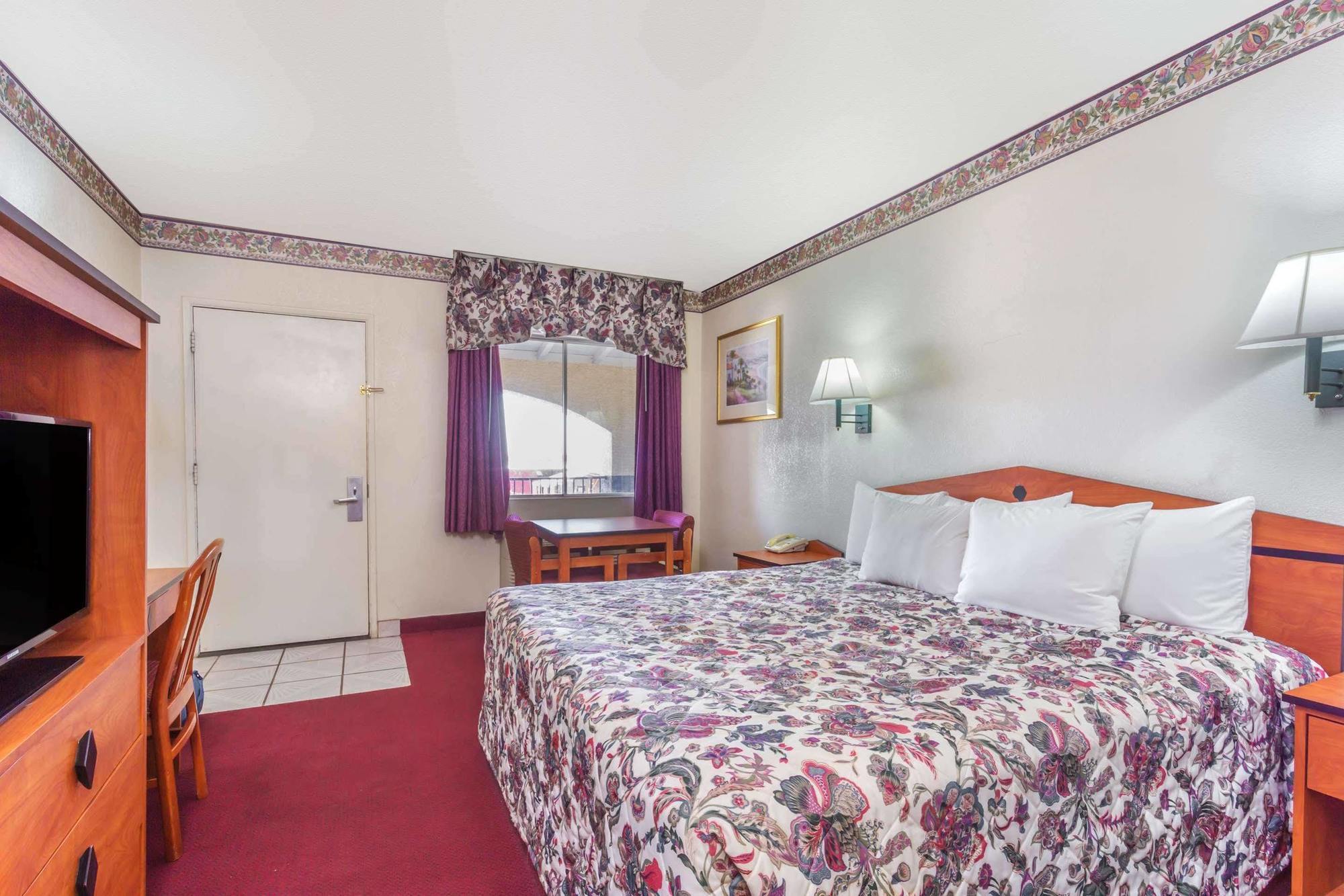 Days Inn By Wyndham Airport - Фінікс Екстер'єр фото
